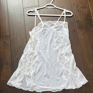 Elegant White Lace Chemise